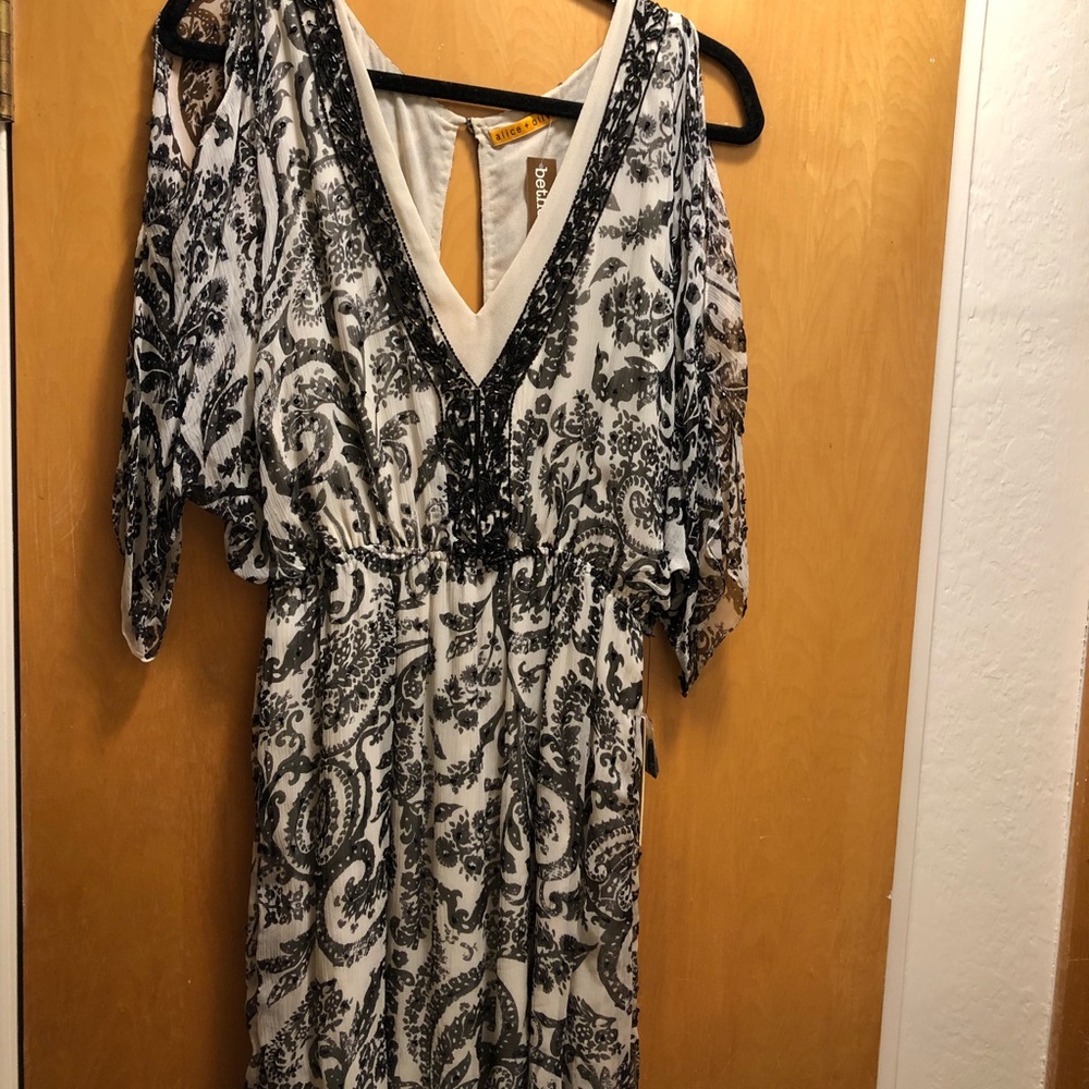 NWT- Alice+Olivia fully beaded ivory/black dress